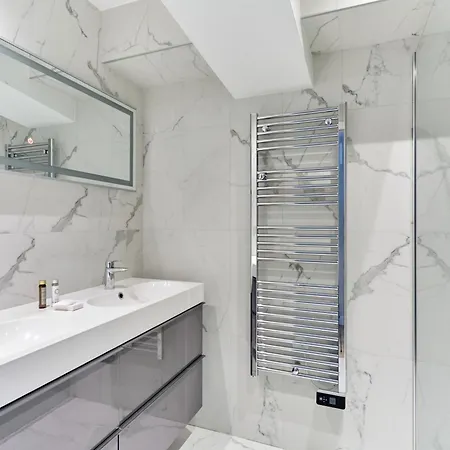 Grand 4br - 17th Arrondissement